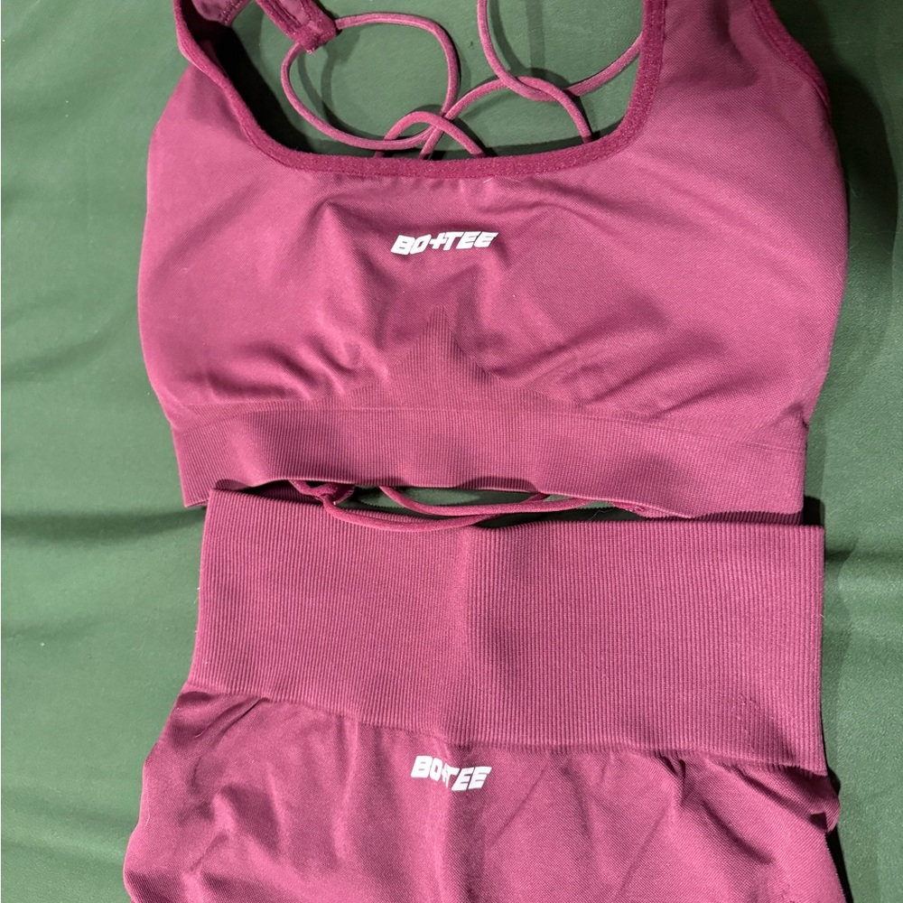 Bo+Tee Workout Set! - Picture 6 of 6